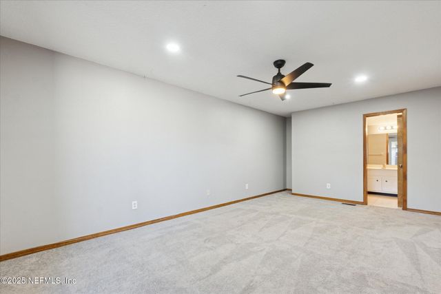 1134 FROMAGE Circle W, Jacksonville, FL 32225