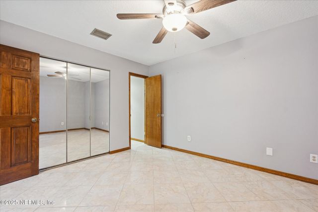 1134 FROMAGE Circle W, Jacksonville, FL 32225