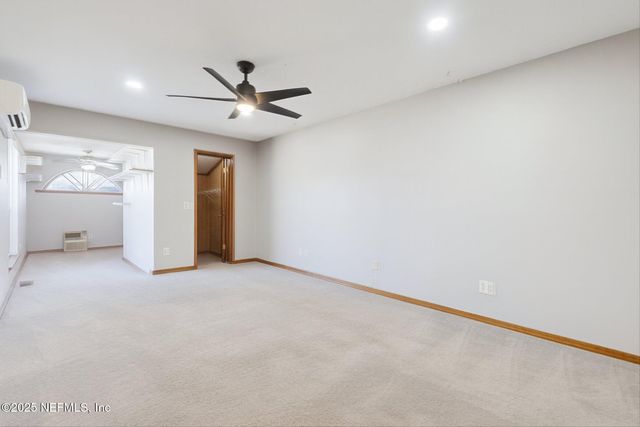 1134 FROMAGE Circle W, Jacksonville, FL 32225