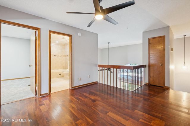 1134 FROMAGE Circle W, Jacksonville, FL 32225