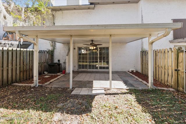 1134 FROMAGE Circle W, Jacksonville, FL 32225