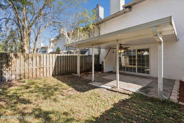 1134 FROMAGE Circle W, Jacksonville, FL 32225