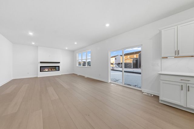 1919 Ironwood Drive, Carver, MN 55315