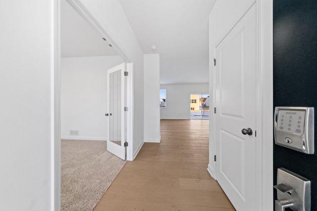 1919 Ironwood Drive, Carver, MN 55315