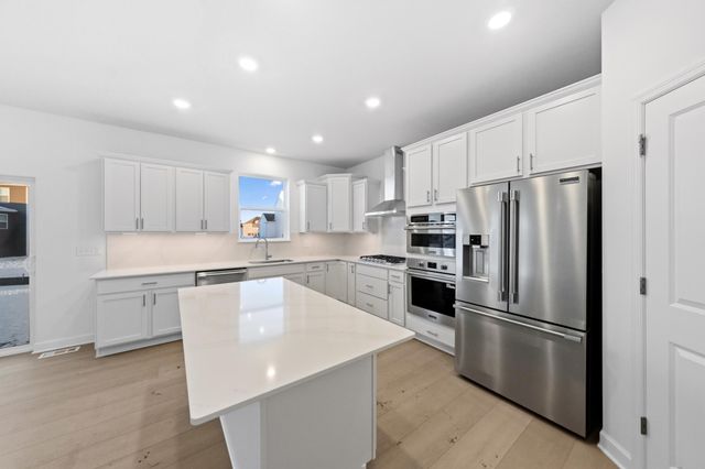 1919 Ironwood Drive, Carver, MN 55315