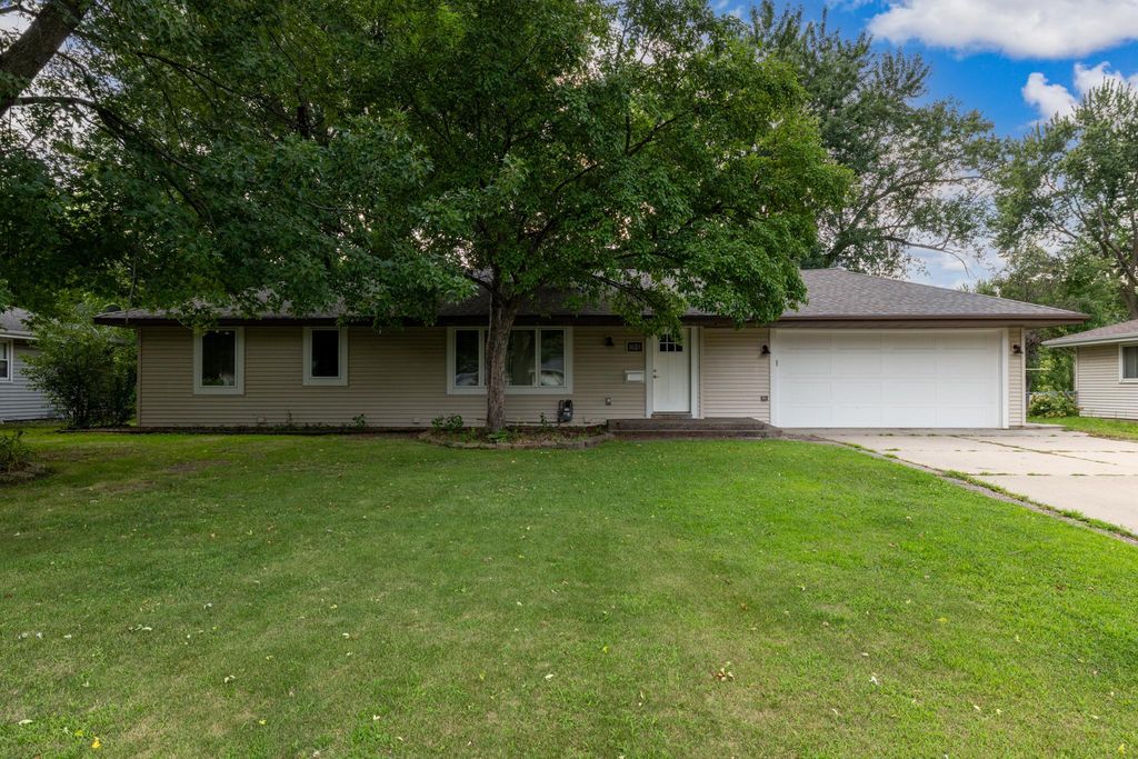 8024 Upton Avenue S, Bloomington, MN 55431 — exterior