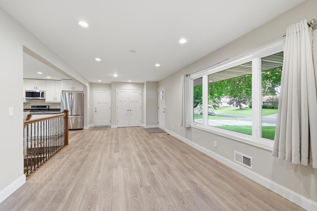 8024 Upton Avenue S, Bloomington, MN 55431 — photo 5
