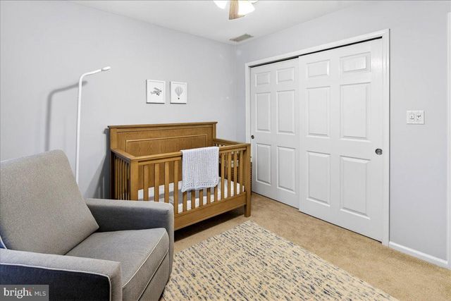 200 AMBERLEIGH DR, Pennington, NJ 08534