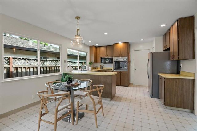 663 Smoke Tree Way, Sunnyvale, CA 94086