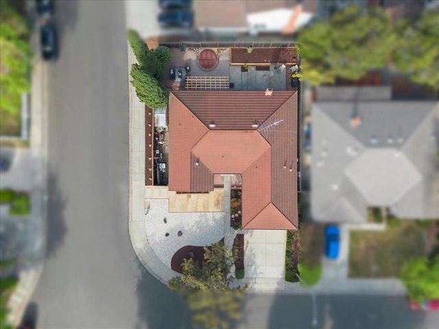 663 Smoke Tree Way, Sunnyvale, CA 94086