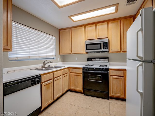 1401 Linnbaker Lane 202, Las Vegas, NV 89110