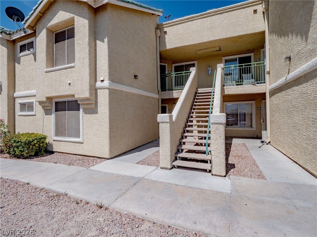 1401 Linnbaker Lane 202, Las Vegas, NV 89110
