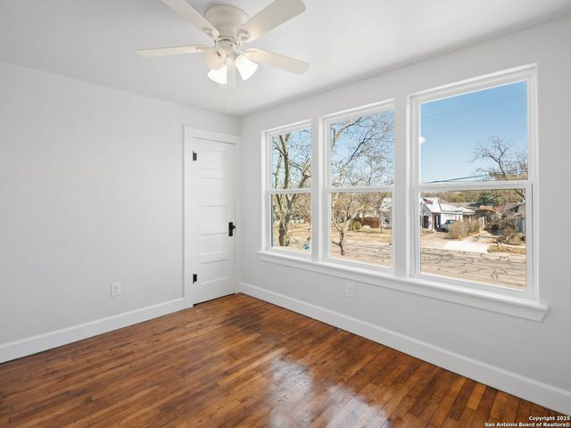 1513 Jefferson, Kerrville, TX 78028