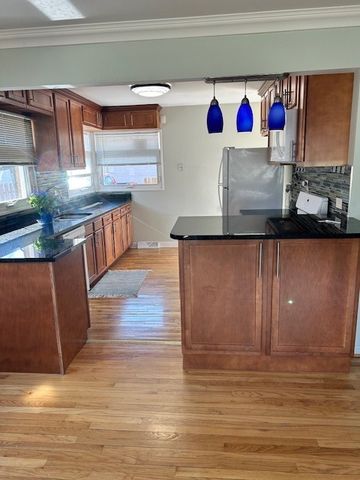 312 N Reuter Drive, Arlington Heights, IL 60005