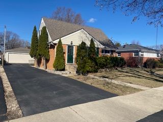 312 N Reuter Drive, Arlington Heights, IL 60005