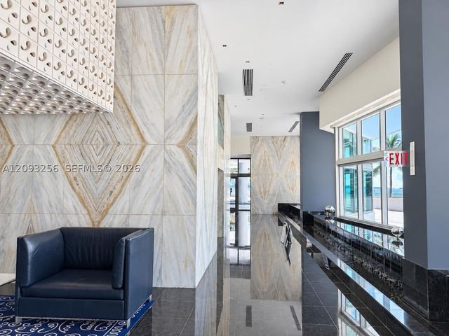 325 S Biscayne Blvd 1424, Miami, FL 33131