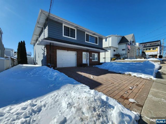 830 Pennsylvania Avenue, Lyndhurst, NJ 07071