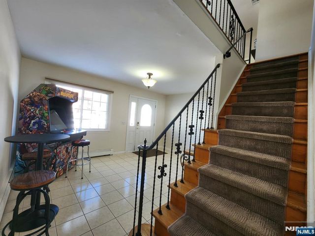 830 Pennsylvania Avenue, Lyndhurst, NJ 07071