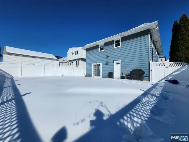 830 Pennsylvania Avenue, Lyndhurst, NJ 07071