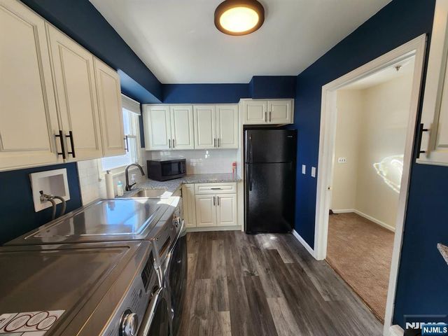 830 Pennsylvania Avenue, Lyndhurst, NJ 07071