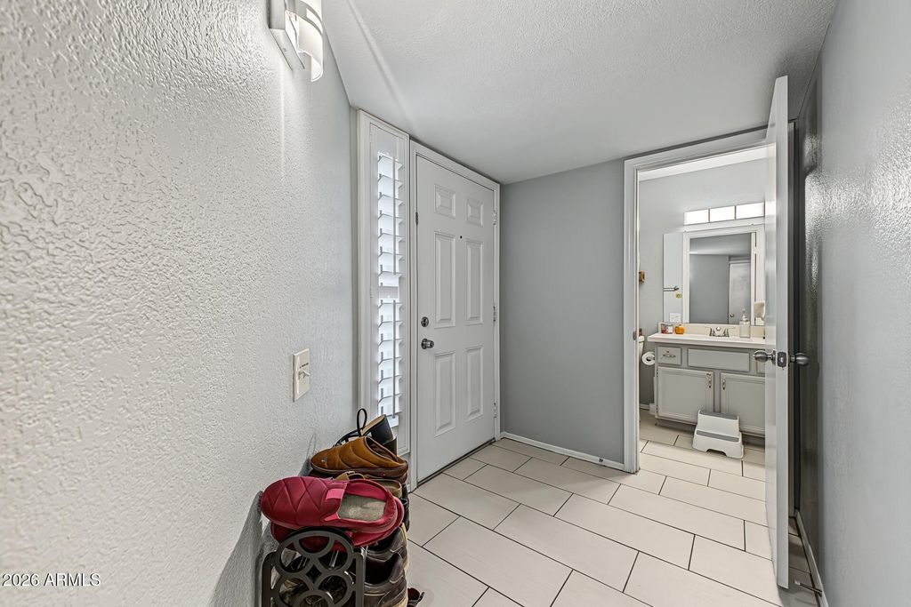 8627 N SHADOW Lane, Peoria, AZ 85345 — photo 3