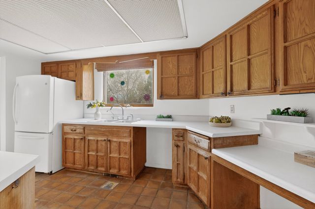 31 Entrada, Santa Fe, NM 87507