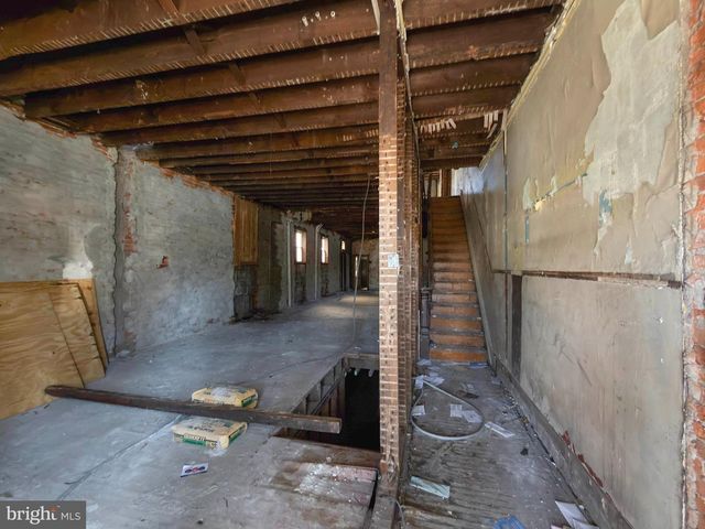 421 N PRESTON ST, Philadelphia, PA 19104