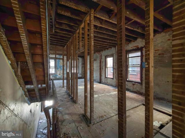 421 N PRESTON ST, Philadelphia, PA 19104