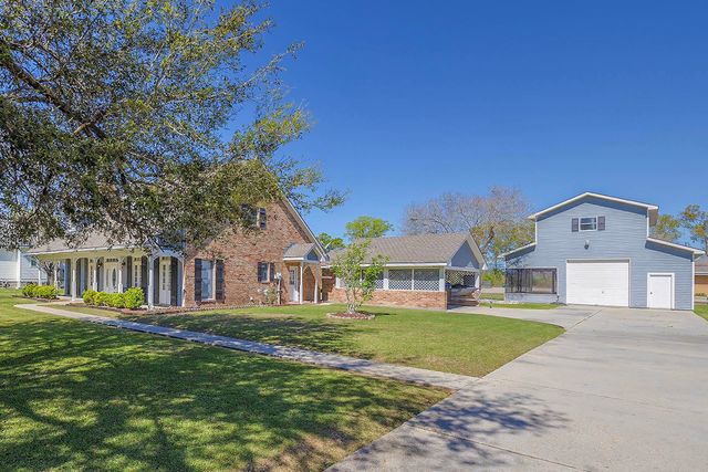 104 Talbot Dr, Houma, LA 70360