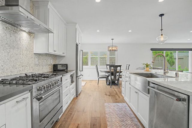 2707 Latham Dr, Sacramento, CA 95864
