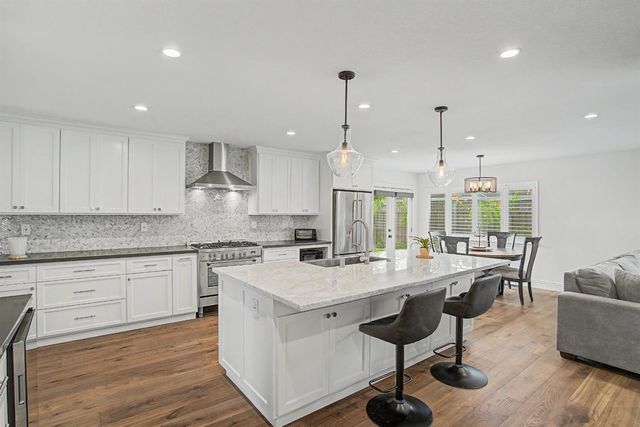 2707 Latham Dr, Sacramento, CA 95864