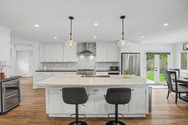 2707 Latham Dr, Sacramento, CA 95864