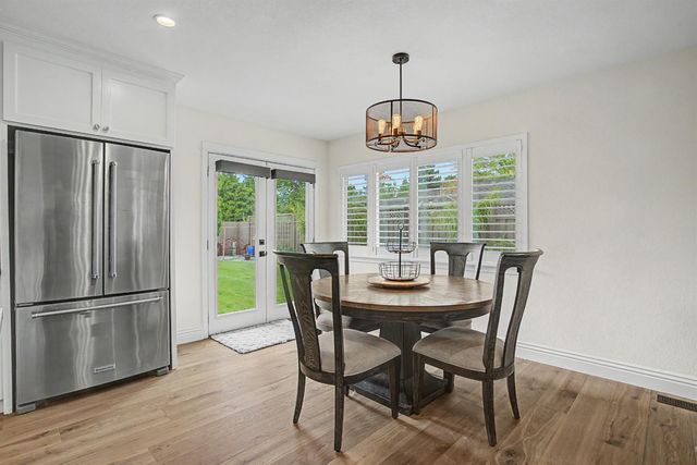 2707 Latham Dr, Sacramento, CA 95864