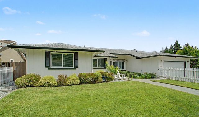 2707 Latham Dr, Sacramento, CA 95864