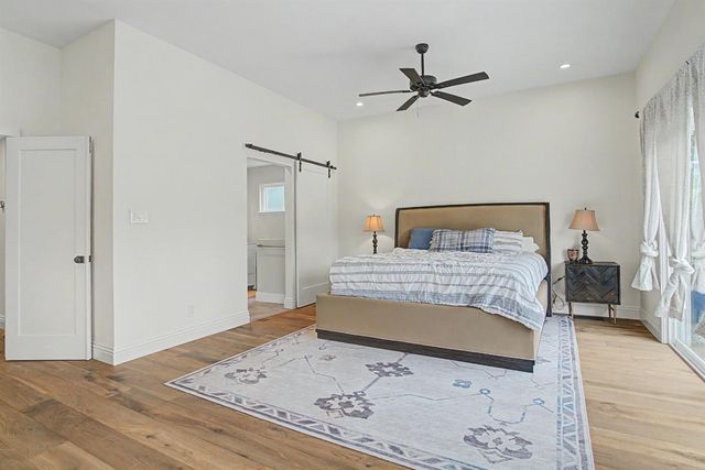 2707 Latham Dr, Sacramento, CA 95864