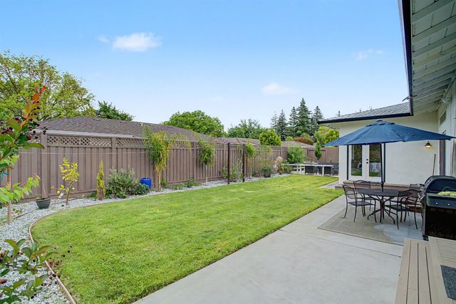 2707 Latham Dr, Sacramento, CA 95864