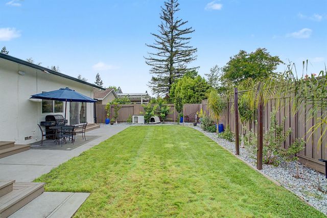 2707 Latham Dr, Sacramento, CA 95864