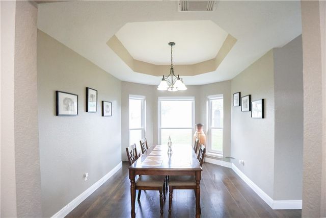 1408 Encino Ave, Alice, TX 78332
