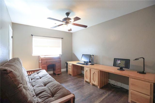 1408 Encino Ave, Alice, TX 78332