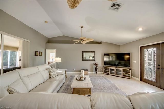 2301 SW 28th LN, Cape Coral, FL 33914