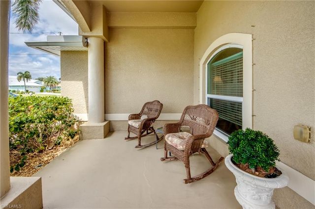 2301 SW 28th LN, Cape Coral, FL 33914