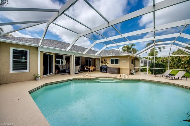 2301 SW 28th LN, Cape Coral, FL 33914