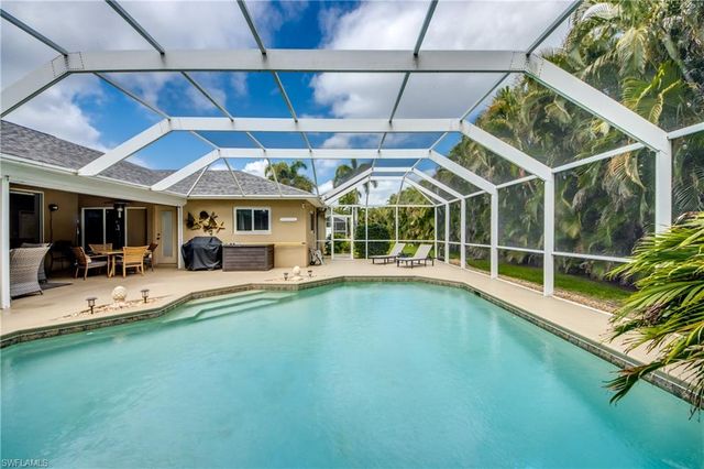 2301 SW 28th LN, Cape Coral, FL 33914
