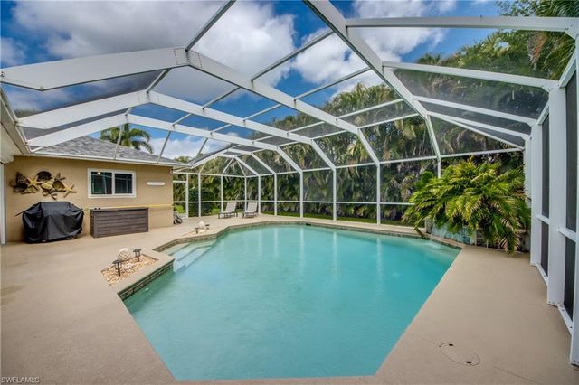 2301 SW 28th LN, Cape Coral, FL 33914