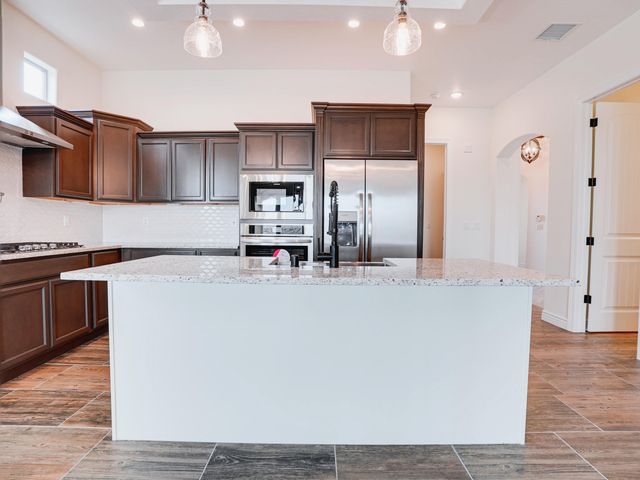 392 FRODSHAM Street, Horizon City, TX 79928