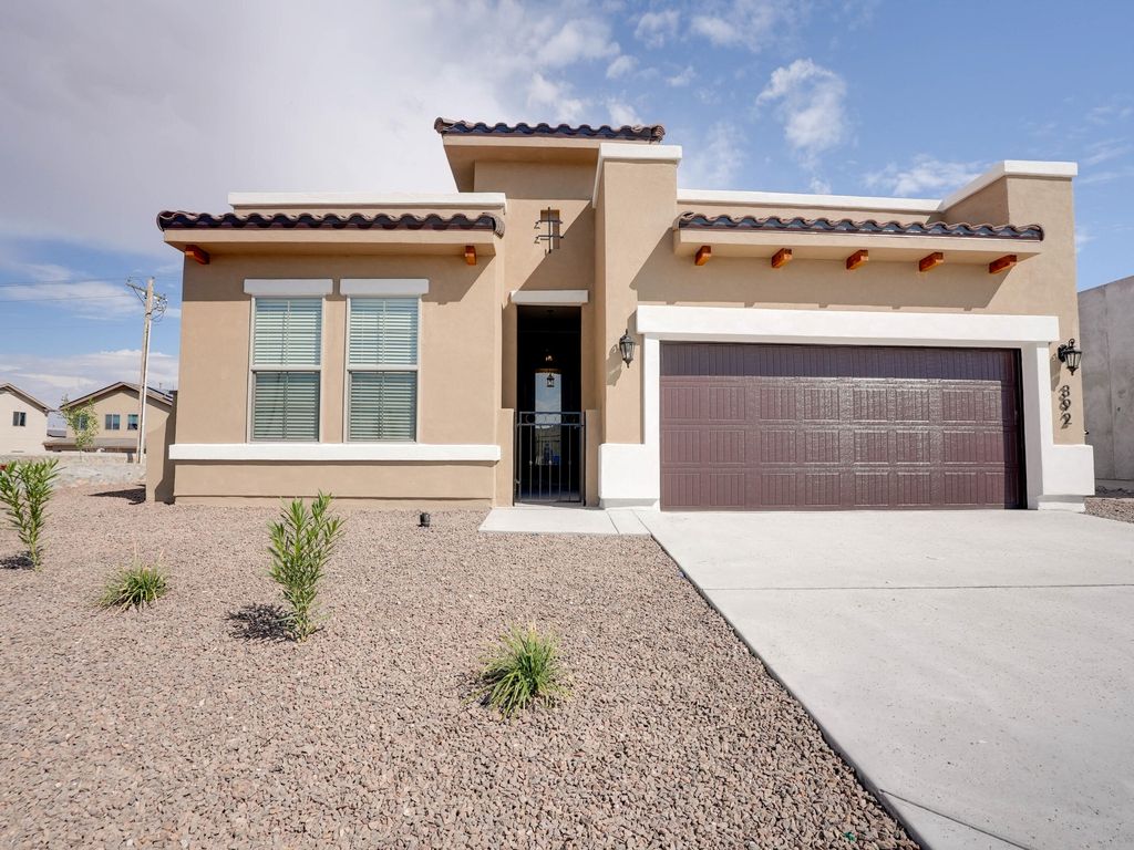 392 FRODSHAM Street, Horizon City, TX 79928