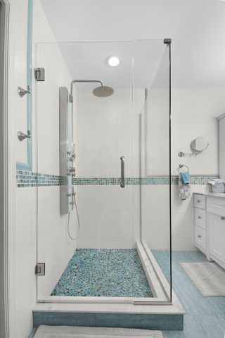 6040 SE Martinique Dr 201, Stuart, FL 34997