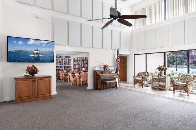 6040 SE Martinique Dr 201, Stuart, FL 34997