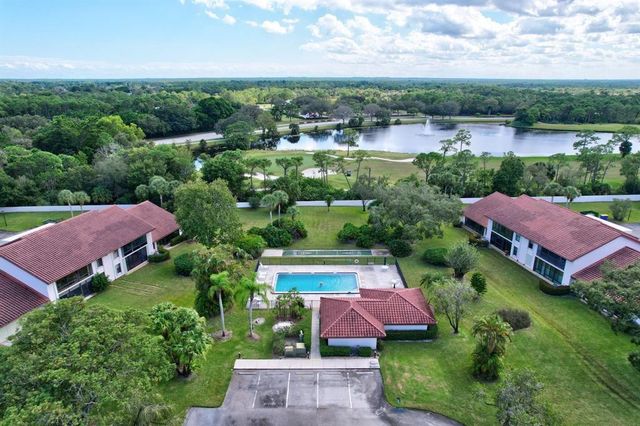 6040 SE Martinique Dr 201, Stuart, FL 34997