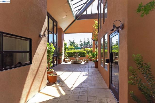 39109 Guardino Dr 341, Fremont, CA 94538